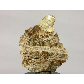 Мраморный оникс, пещера Бородинская, Хакасия, 65х75х26 мм.